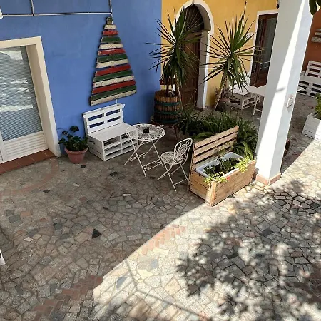 Rita And Family Bed & Breakfast 4*