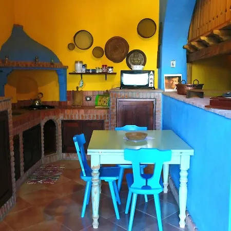 Rita And Family فندق مبيت وإفطار 4*