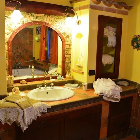 فندق مبيت وإفطار Rita And Family 4*