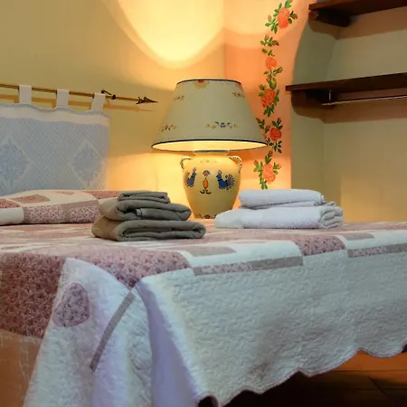 فندق مبيت وإفطار Rita And Family Loceri